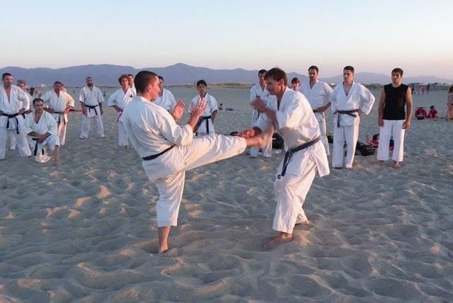 Cours mixte sur la plage 